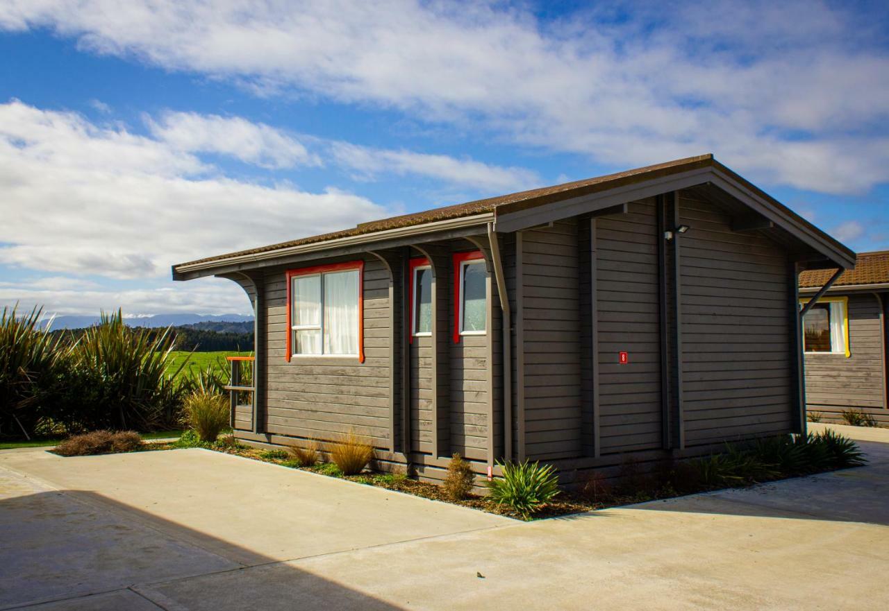 Little Wanganui Hotel Exteriör bild